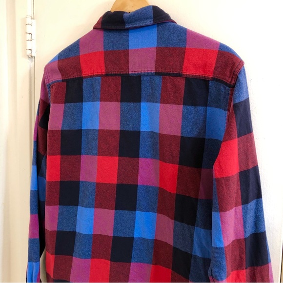 Quicksilver Plaid ButtonUp Longsleeve Flannel Chest Pocket Curved Hem Size Small - Picture 14 of 16